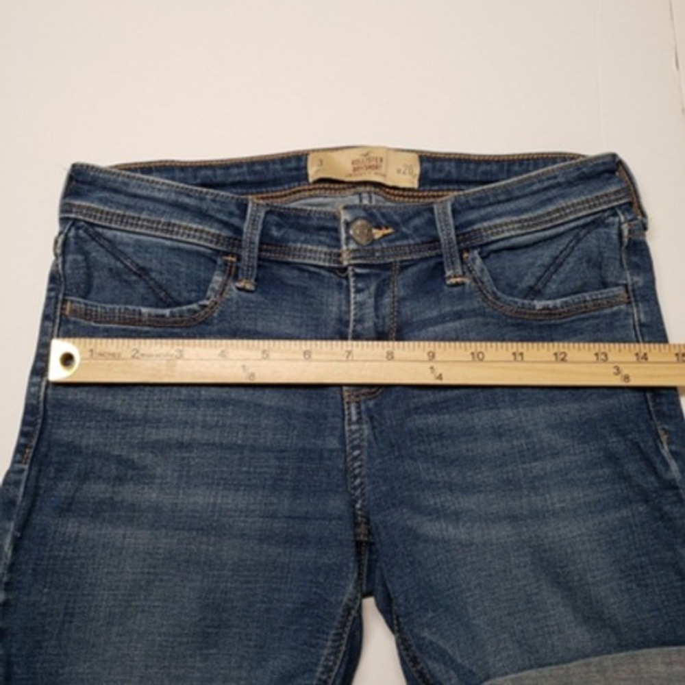Hollister Low Rise Denim Shorts Womens 3 W26 Blue Cuffed Distressed Medium Wash - Picture 7 of 14